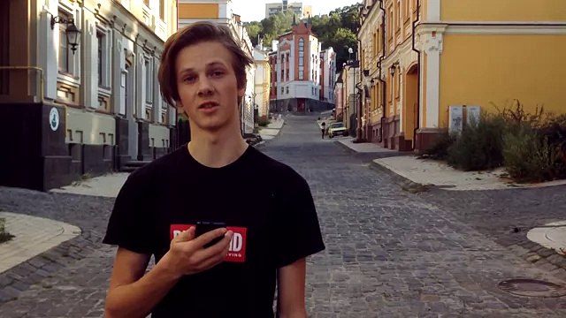 Надел штаны без рук