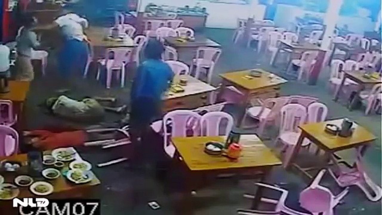 Đánh nhau trong quán ăn 1 thanh niên bị đâm gục