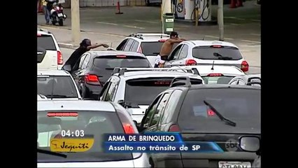 Policial mata bandido durante assalto na zona leste de São Paulo