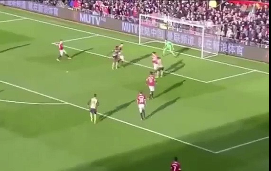 Mesut Ozil Goal vs Man Utd (3-2) HD