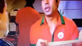 Ordering pizza at Pakistaniss place | Pakistani Vines OFFICIAL