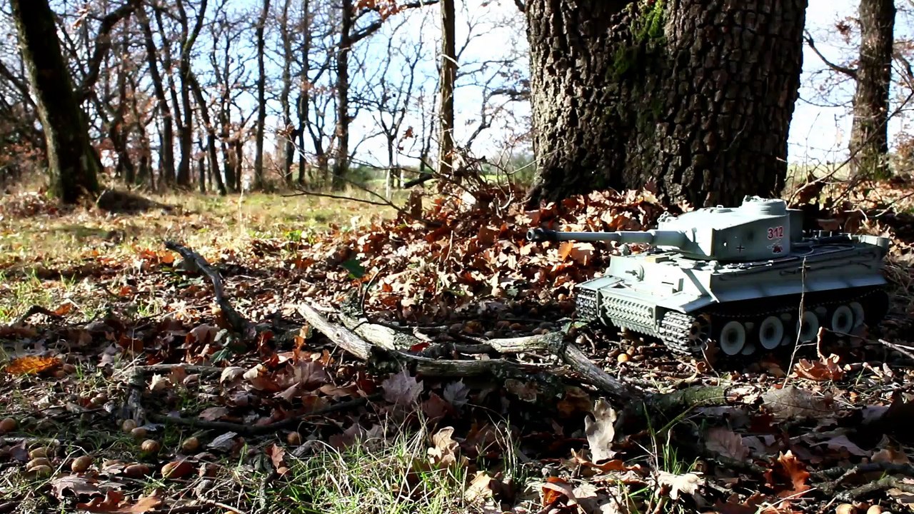 RC Tank 1/16 Taigen Tiger I - On the way to the battle of the Bulge