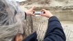 Des volontaires mesurent les dunes