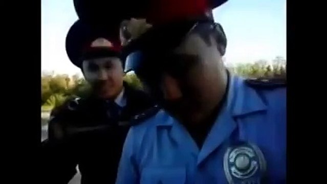 хоть 1000 раз смотри смеятся будешь