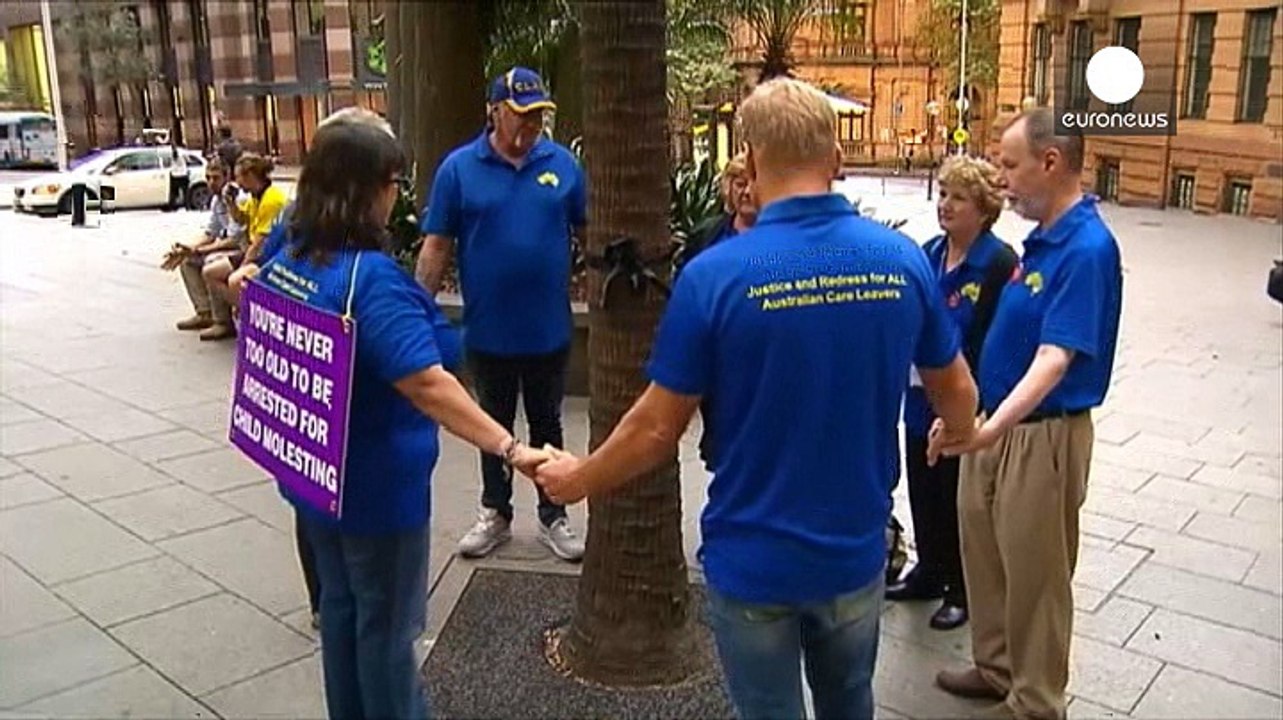 El tesorero del Vaticano reconoce que la Iglesia ignoró demasiadas denuncias de víctimas de pederastia