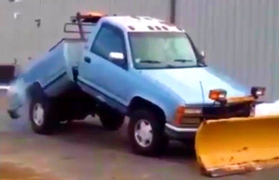 How a Plow Truck Does a Burnout