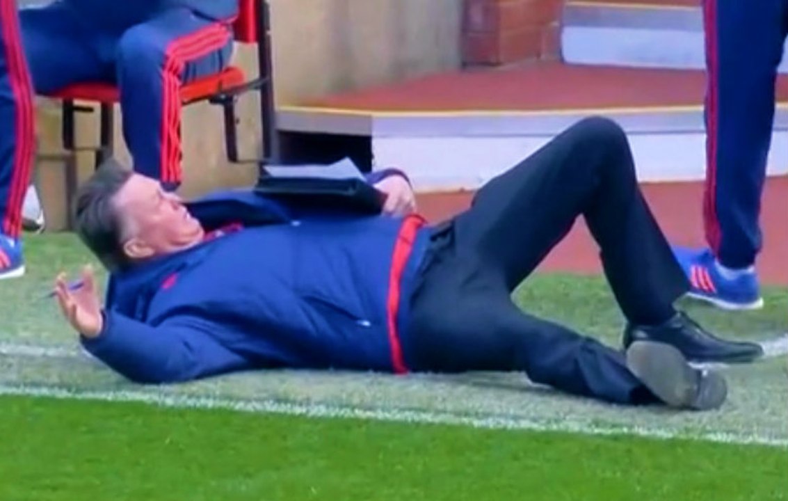 Coaches Are Flopping Now Too