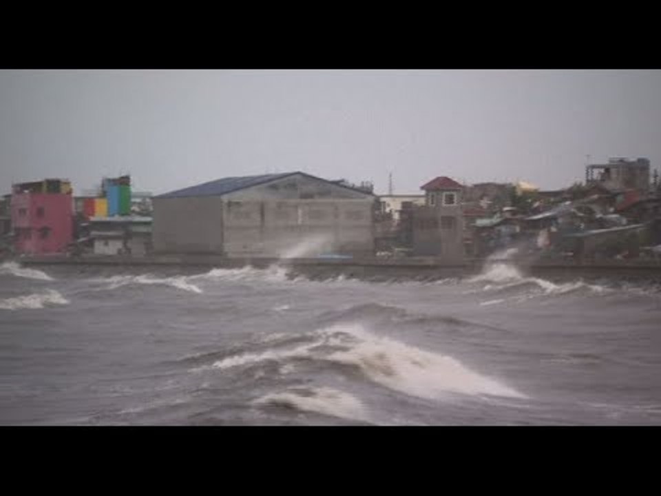 Typhoon 'Lando' slams Manila