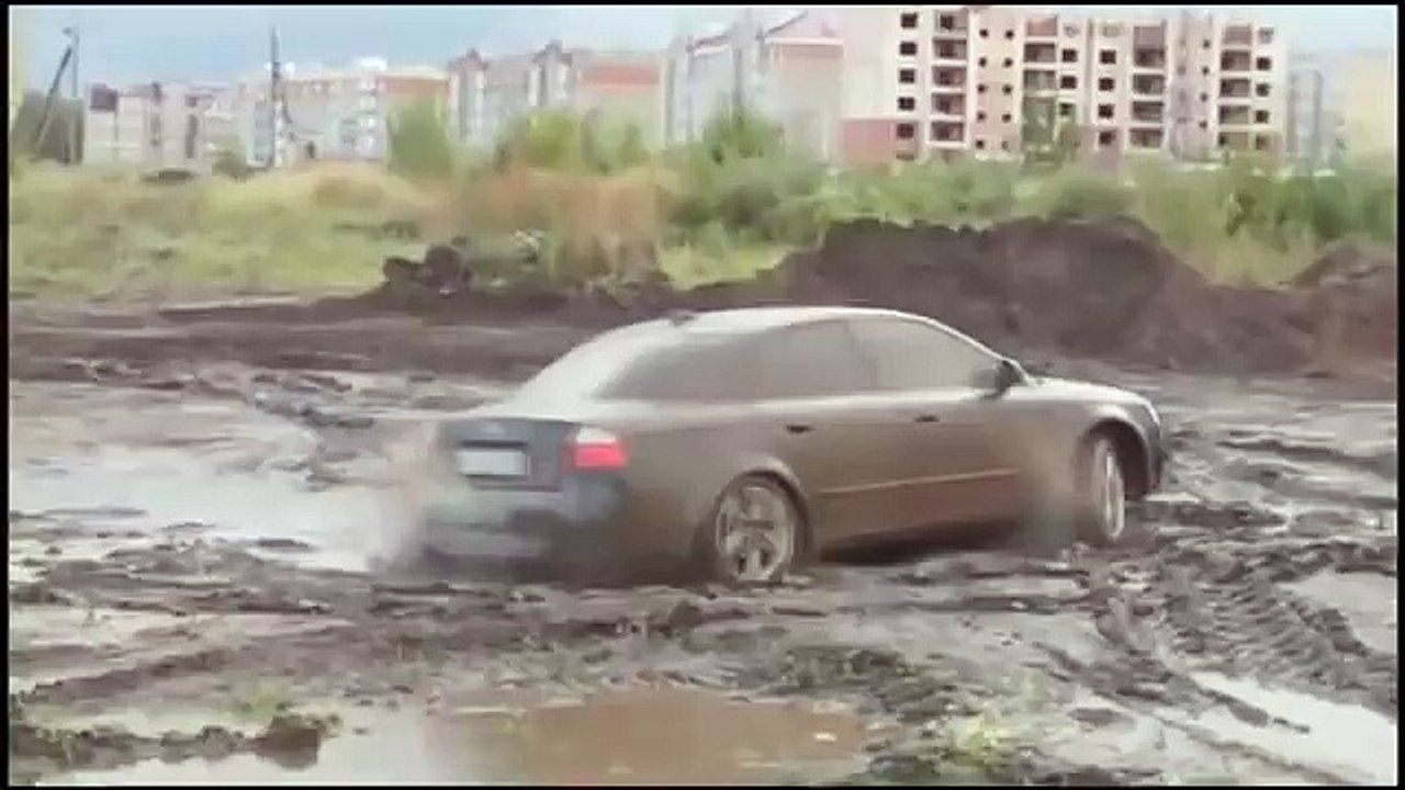 AUDI A4 Quattro Extreme Off road 4x4 in Deep Mud