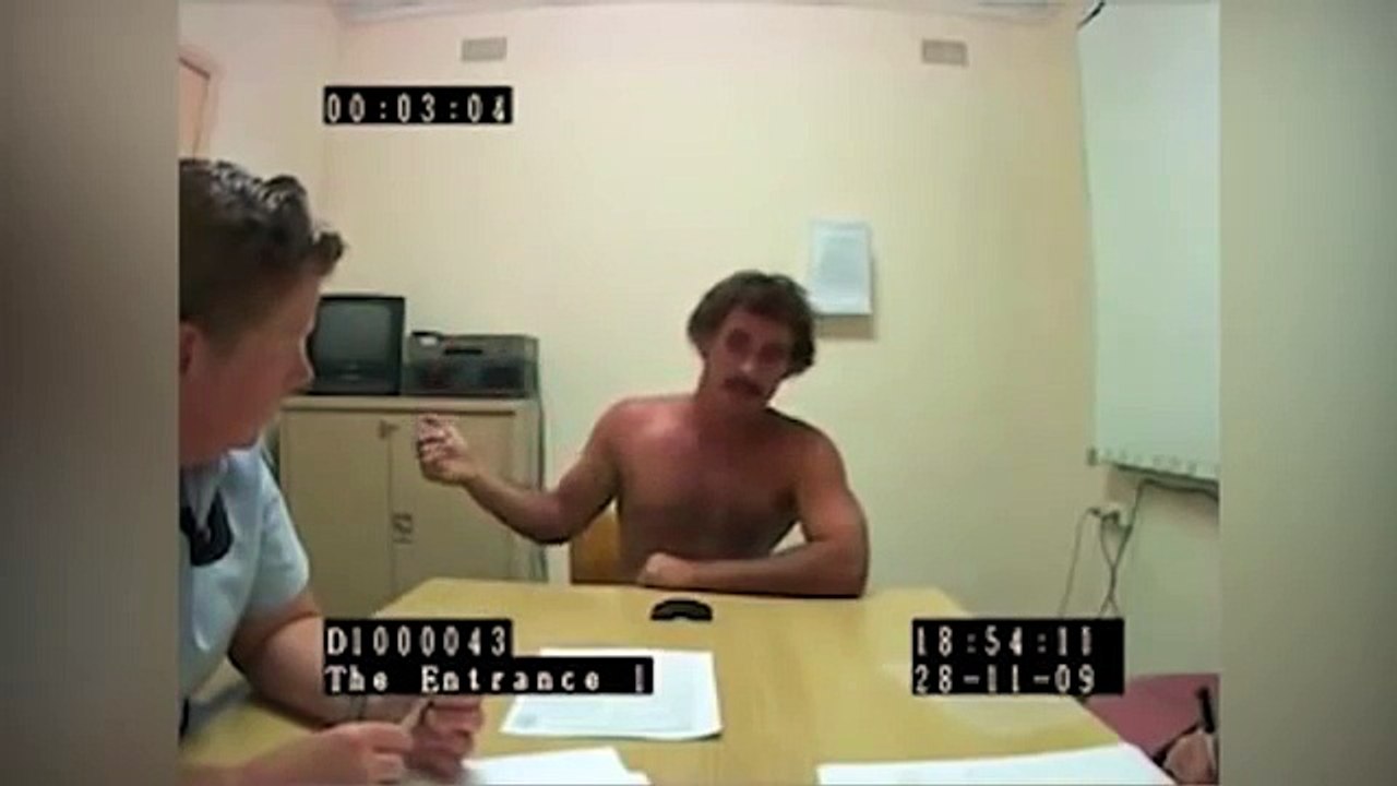 Man has hilarious police interview after nudie run