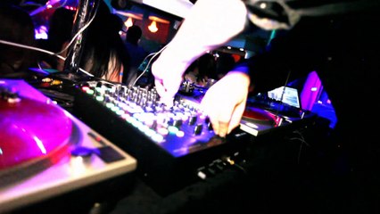 VIDEO DJ CHRIS LANDRY LIVE @ ROXY JAN 12 2012