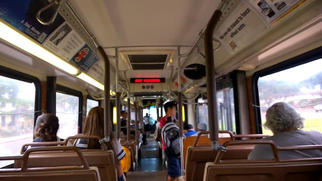 [Honolulu County] TheBus 1998-2000 New Flyer D60LF #097