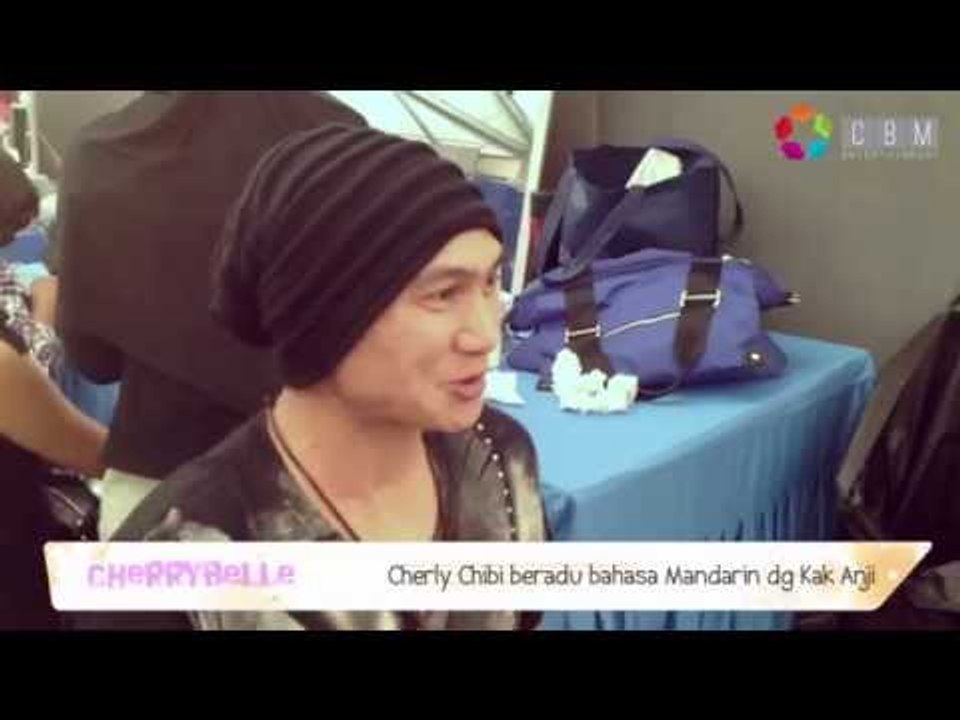 Siapakah personil Cherrybelle yang mahir berbahasa Mandarin?