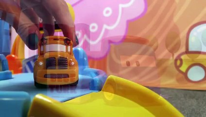 Çizgi Film Spedy ve Busy Alman araba fuarında Mercedes Benz E class ile.