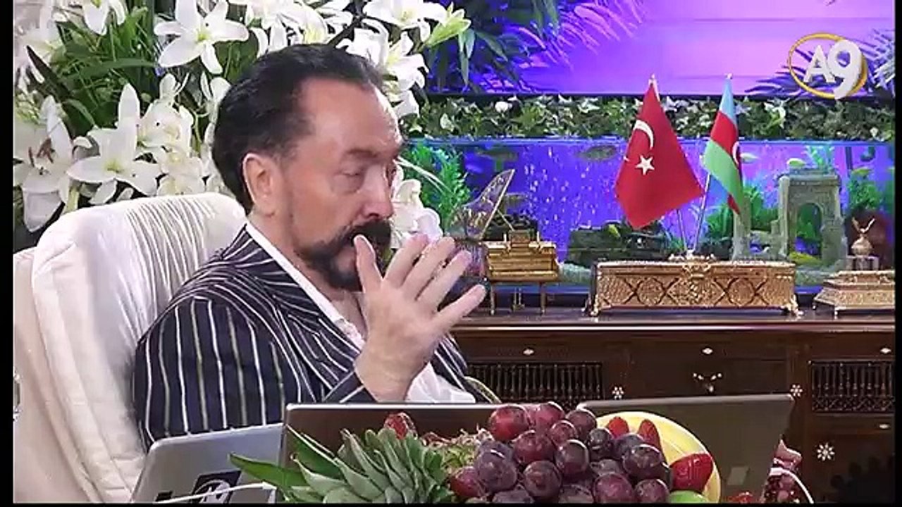 Müslüman Kardeşler'in elinde silah yok. Amerika öncelikli olarak elinde silah olan YPG'yi terör listesine almalı.