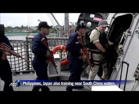 US Navy and Philippines Coast Guard in joint assault exercise