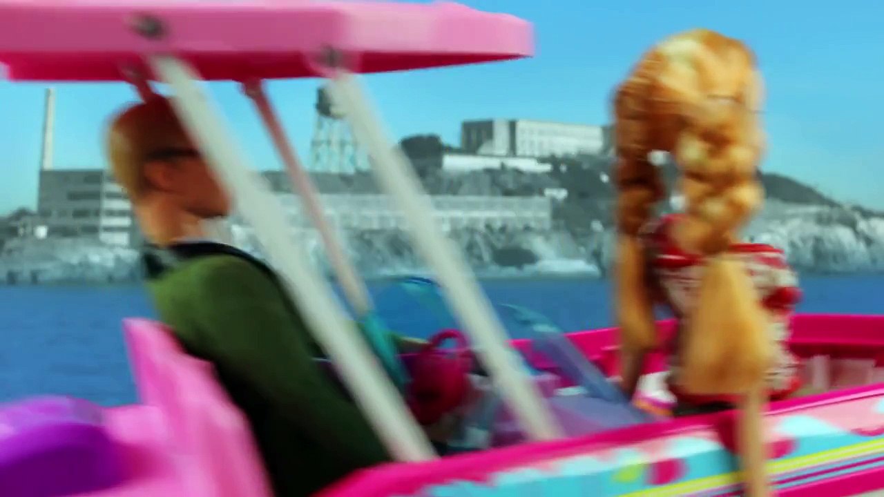 Kristoff Saves Elsa after Elsa Goes to Jail when Hans Switches Places with Elsa. DisneyToysFan