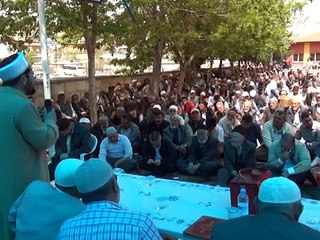 Çiftçiler ellerini yağmur duası için açtı