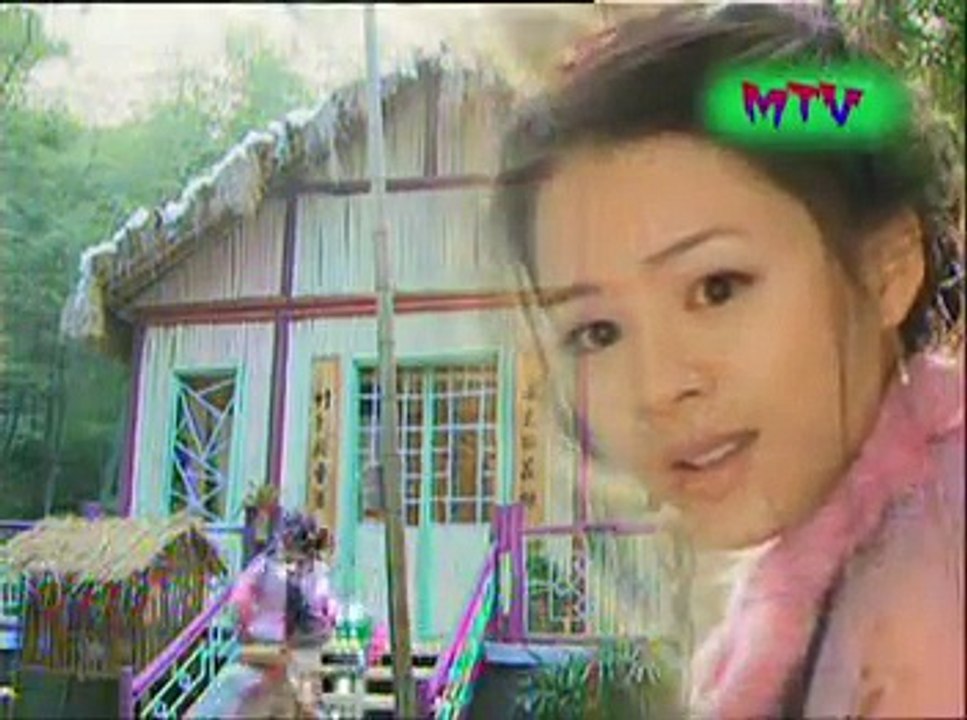 Áo Hoa Bên Người