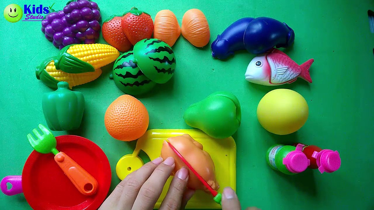 Toy Cutting Fruit Velcro Cooking Playset Fruit Salad Wooden and Plastic