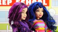 Wheres Evie? Evie is Missing for the Evie and Doug Date. DisneyToysFan