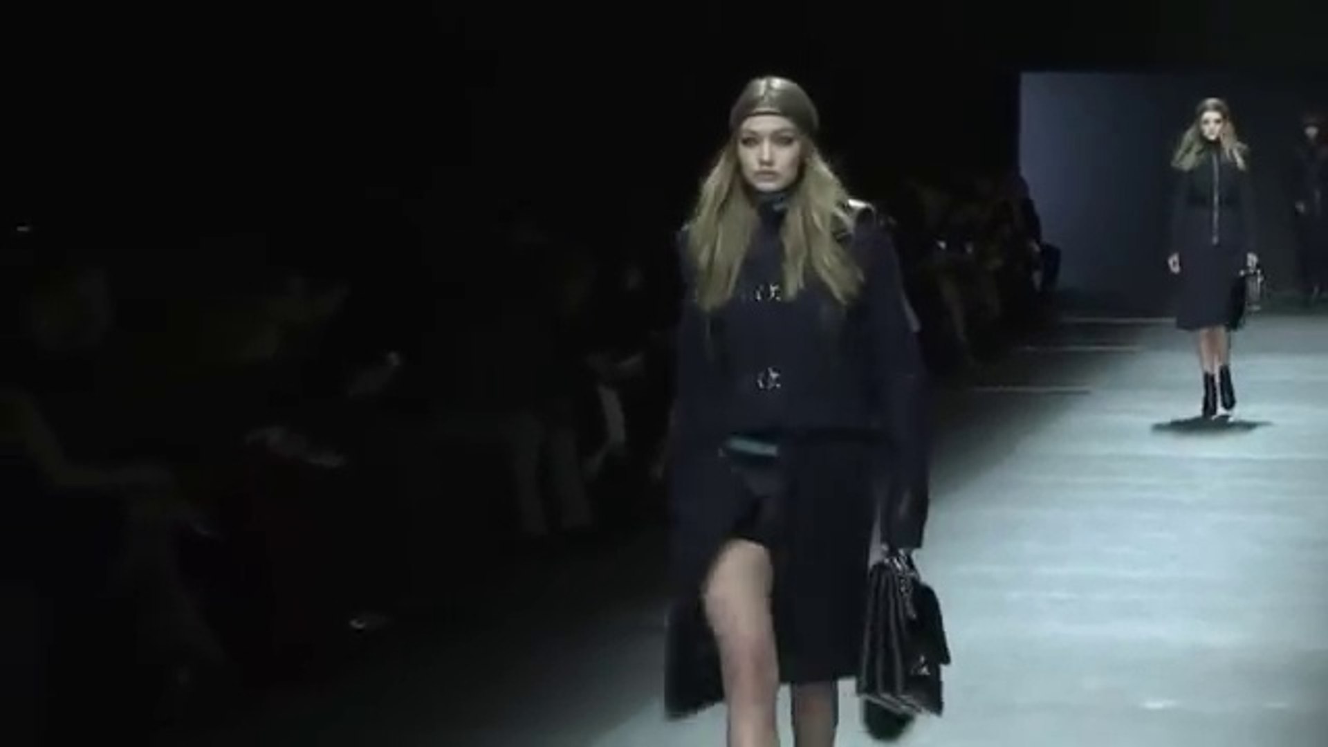 Gigis Wardrobe Malfunction At Versace Dailymotion Video