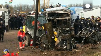 Disturbios en Calais en el desmantelamiento de la "jungla"