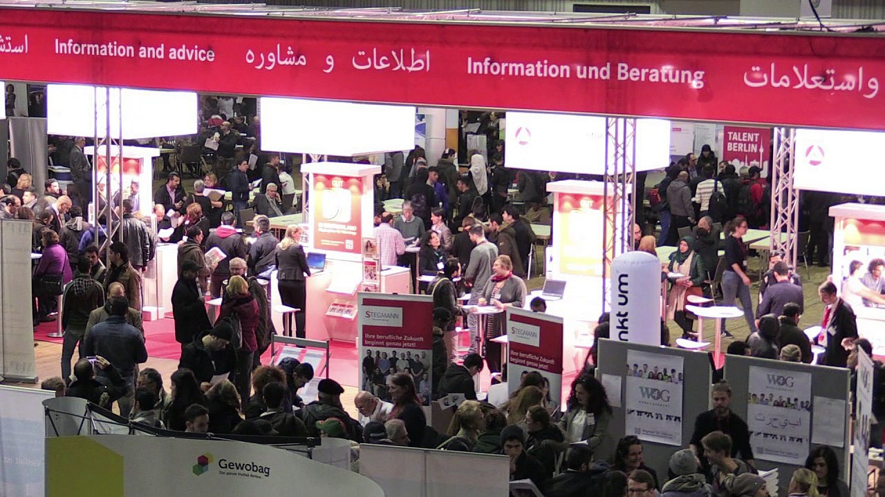 Berlins Wirtschaft wirbt bei Jobbörse um Flüchtlinge
