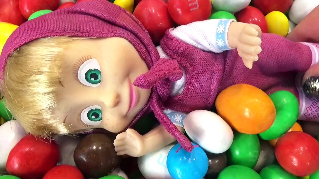 Маша и Медведь мультик с игрушками. Маша находит волшебную палочку. Masha and the Bear