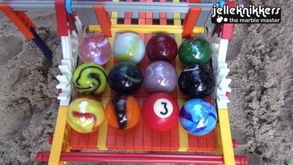 Une folle course de billes qui ne semble jamais s'arrêter