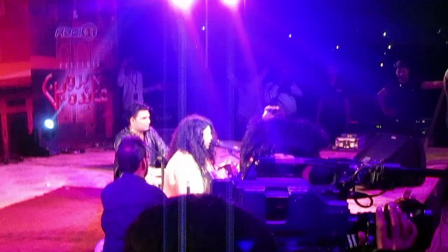 Abida Parveen The Legend - Man kunto Maula Live (Royal Rodale 11 oct 2014)