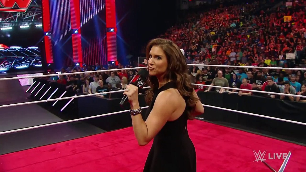 Stephanie McMahon finally delivers her Legacy of Excellence Award speech_ Raw, February 29, 2016