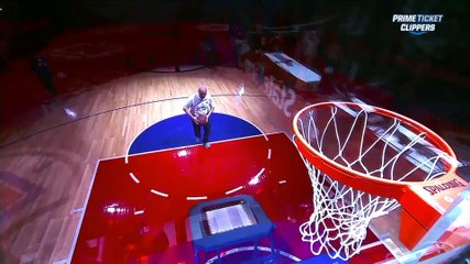 NBA : Steve Ballmer dunke d'un trampoline