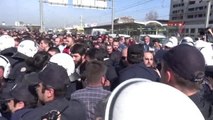 Bursa Oyak Renault İşçilerinin Yol Kapatma Eylemine Polis Müdahalesi 1-