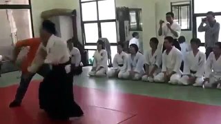 Turk Guresci vs. Aikido Ustas