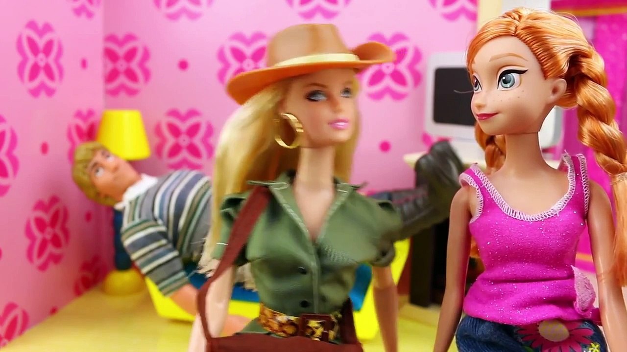 Frozen Anna and Kristoff Have Babies to Potty Train. DisneyToysFan