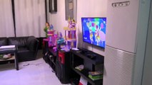Kids Toys Dancing and Playing with Friends (Behind the Scenes)