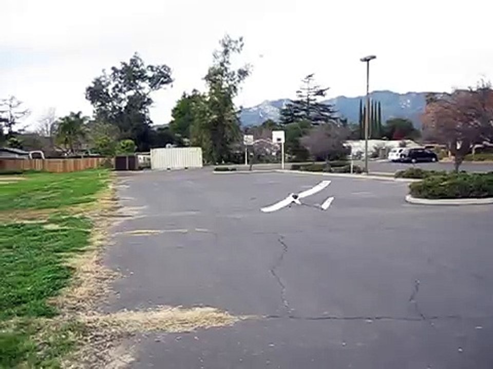 RC Airplane short flight and landing
