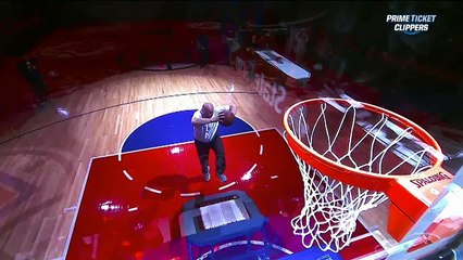 Ünlü iş adamı trambolin ile smaç bastı!