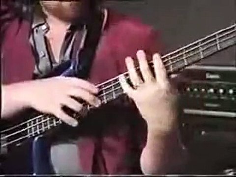 Stuart Hamm - Amazing Bass Technique Solo de Baixo Peanuts theme
