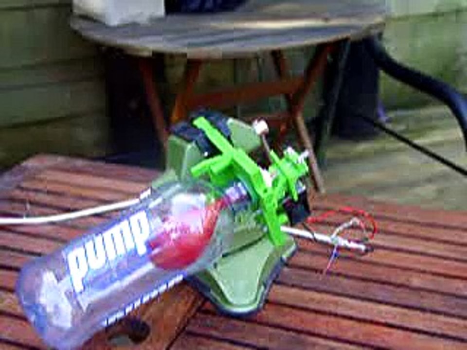 RepRap Paster Extruder - early test in NZ