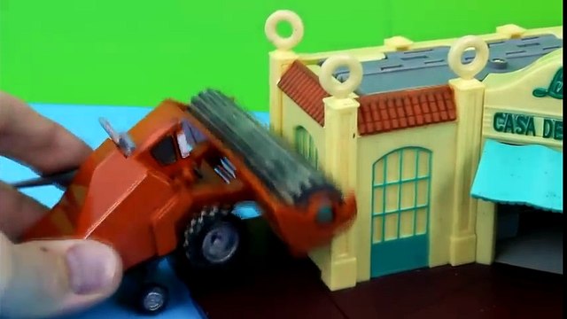 Disney Pixar Cars Screamin Banshee COLOSSUS XXL Frank take on Lightning McQueen Mater Just4fun290