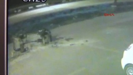 İnegöl Hurdaya Dönen Araçta 3 Kişi Yaralandı