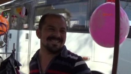 İslahiyeli Seyyar Satıcı Yaptığı Taklitleriyle ile Herkesi Güldürüyor