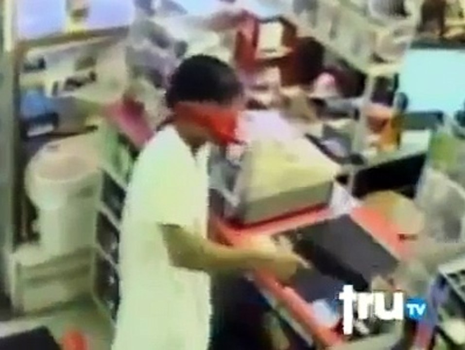 brave pakistani couple.flv