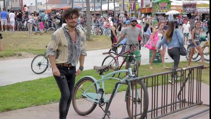 Konuşmadan Kızları Öpmek - Hayrettin