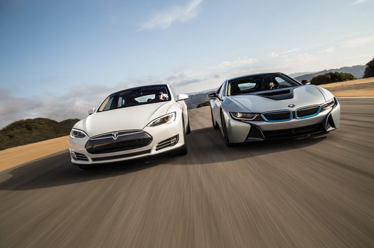 BMW i8 vs. Tesla Model S Consumer Reports