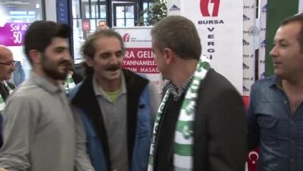 Bursasporlu Futbolcu ve Yöneticiler Vergi Haftası Etkinliğinde