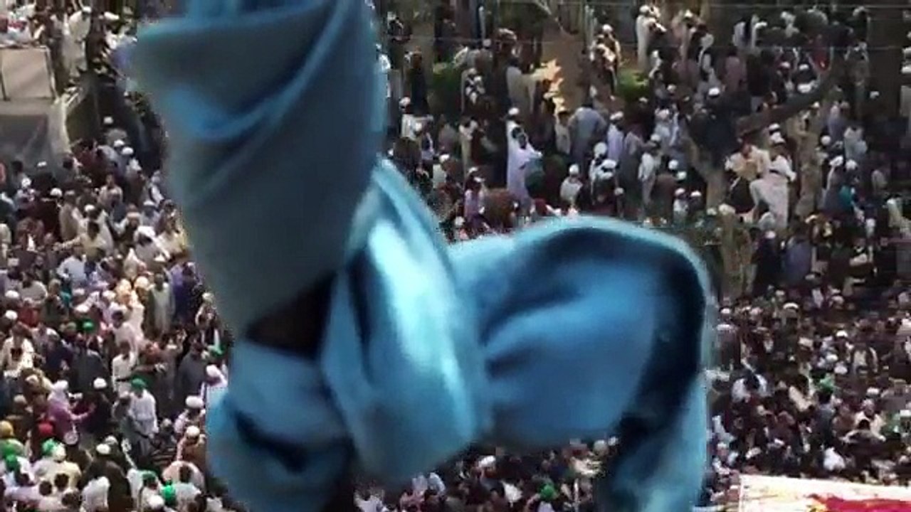 ممتاز قادری کے جنازہ کے مناظر