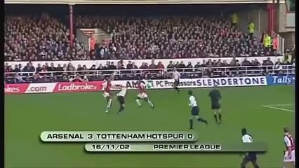 Thierry Henry, znakomity gol z Tottenhamem.